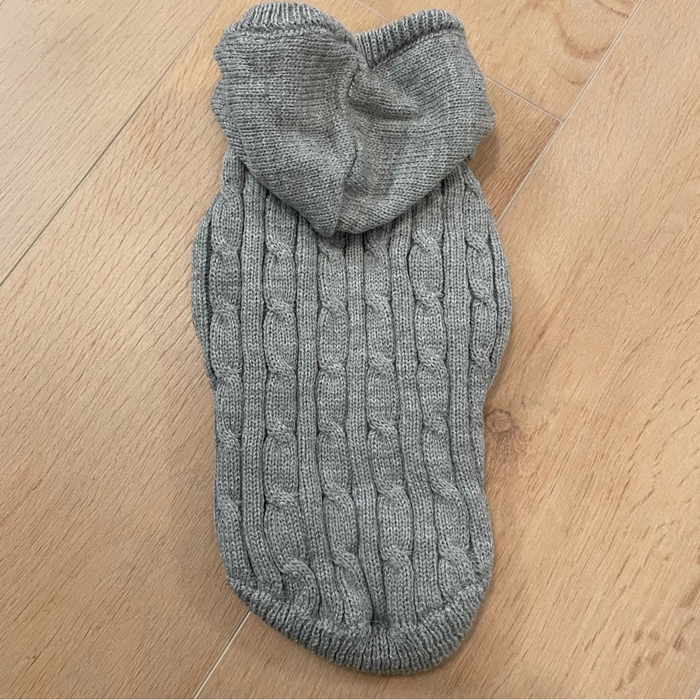 NWOT Dog Gray Cable Knit Sweater Hoodie